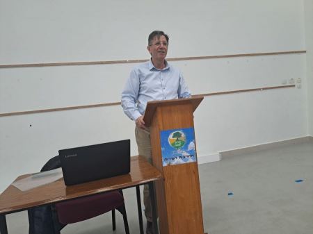 المغار : الرواية الحديثة في محاضرة للدكتور رياض كامل في منتدى المعلمين المتقاعدين